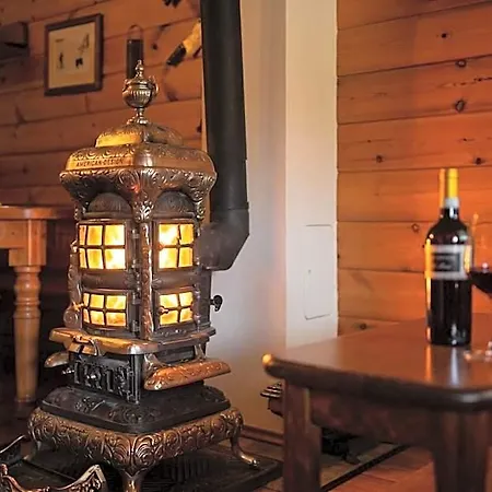 Happy House & Sauna 4*